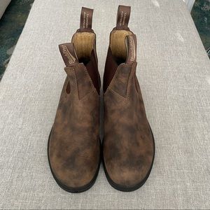 Blundstone Boots Style 585 in Rustic Brown